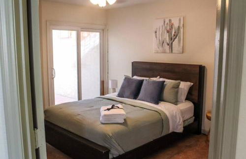 Lakefront Hacienda with Pool, Hot-tub, Tennis - Foto 23