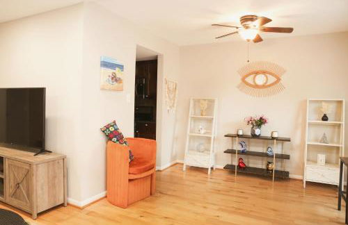 Charming 3bd Alexandria House, 11 miles to DC, Nice front view - Foto 5