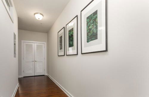 CozySuites Music Row Spacious 2BR with free parking 40 - Foto 11