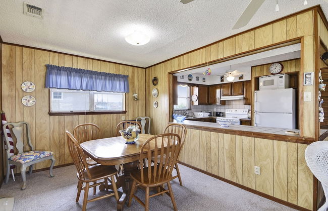 Harry's Hideaway - Photo 7