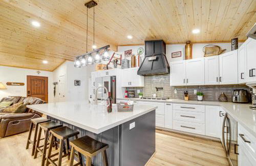 Fire Pit and Trail Access Spacious Happy Jack Cabin - Foto 12