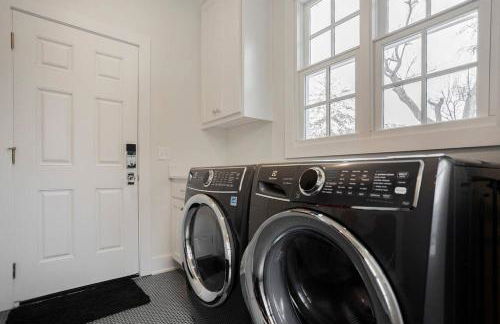 The SoFay Farmhouse- 1 MI From U of A - Foto 37