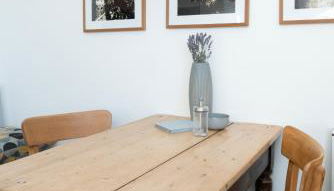 FeelsLikeHome - Schöne&zentral angebundene Altbauwohnung mit Parkplatz - Foto 4