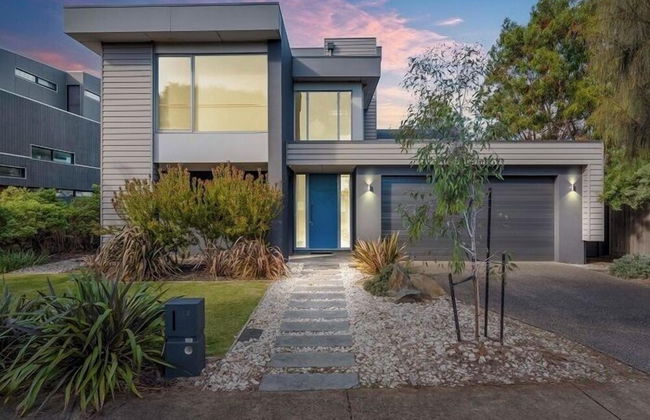 Gorgeous 5 Bedroom - Golf Course Views - Photo 27