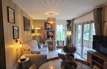 Les reflets du lac detente et nature à Genos-Loudenvieille classé 4 étoiles devant le lac avec jardin - Photo 1