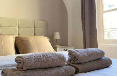 Au pied de la Cathédrale de Bourges - Foto 17