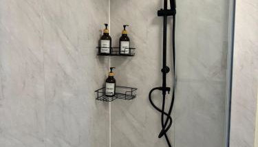 Stylish & Modern 1 Bed Aprt nr Sandwell & close to M5 & M6 links - Foto 5