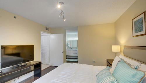 Renovated 2/2 Unit at Yacht Club/Aventura - Foto 2