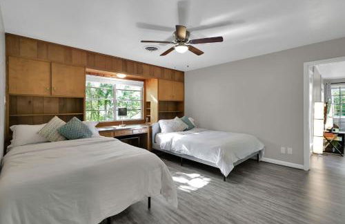 Piney Woods I Ping Pong I By SHSU I TV I Sleeps 11 - Foto 12