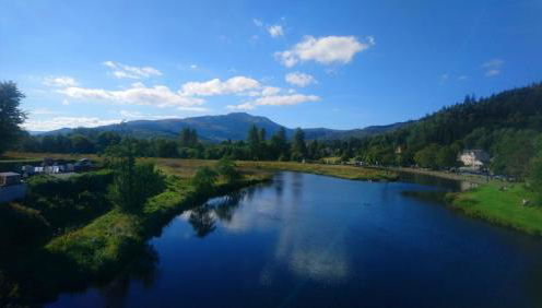 Idyllic Waterside Penthouse - Photo 1