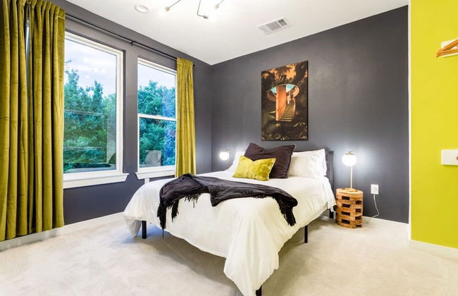 5 000 SQ FT Private 10br Compound DT 6 Min Drive - Photo 47