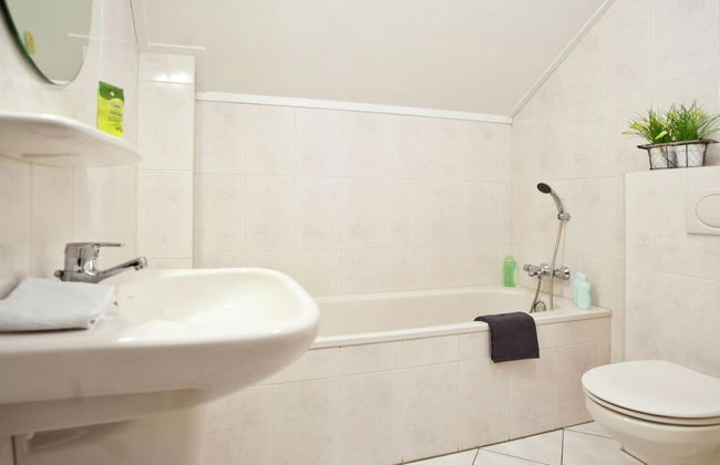 House With a View on Harbor, in a Water Area - Photo 44