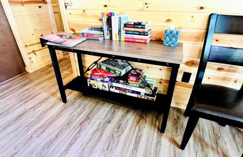 Outstanding Retreat with Dock, Game Space and Lake Views in Wisconsin - Foto 61