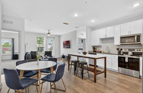 Nice 2 BR Apt|King Bed|Pool |Gym|Clse 2 Beach/Mayo - Foto 17