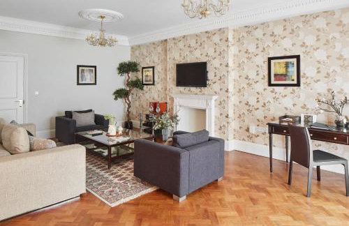 Arlington House Apartments - Photo 6