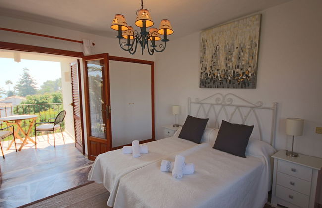 Only 100m to the Beach! Spacious Villa With Private Pool - 12 People - Foto 4