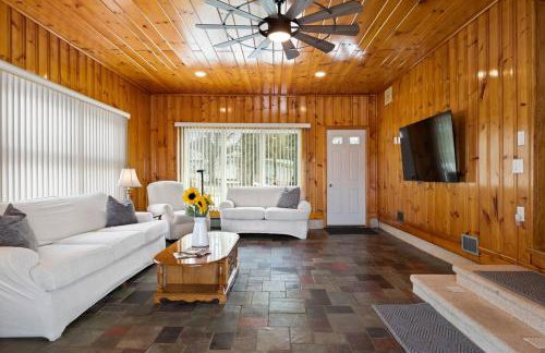 Charming Farmhouse Retreat - Foto 16