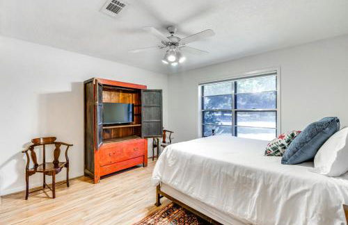 2 Mi to Kyle Field Bryan Home with Fenced Yard - Photo 14