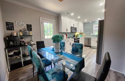 Winston Sleeps 16 - 2 Kitchens - Photo 8