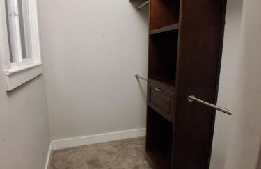 Enjoy Peace of Mind with a Modern Touch of Class - Foto 6