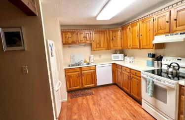 Spacious Condo-Attitash Ski-Storyland-Saco & More!! - Photo 14