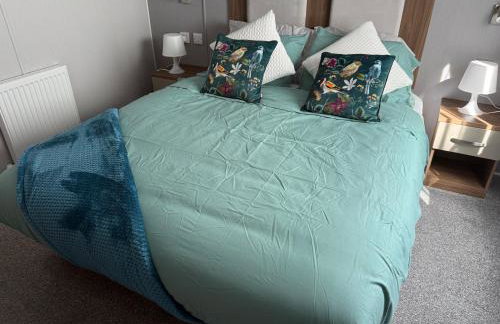 LuxeHaven at Tattershall Lakes Park with Hot Tub - Foto 15