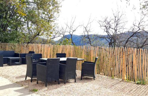 3 Bed House Sleeps 8 -Private Garden -Pets Ok - Foto 41