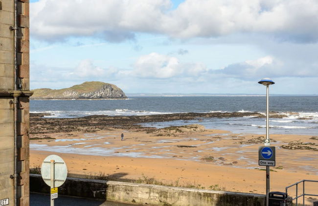 By The Sea - Foto 16