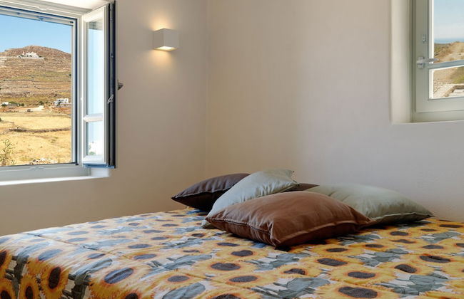 Themonies Luxury Suites - Photo 4