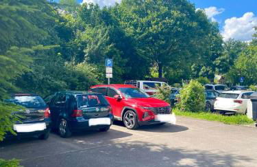 Stilvolles Apartment mit Balkon, Küche & Parkplatz - Waldstetten Zentrum - Foto 48