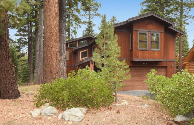 Lake Tahoe Treasure! Minutes From Beach & Skiing - Foto 42
