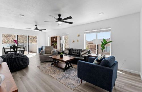 Touch of Class - 5BR - Hot Tub & Near Zion - Foto 36