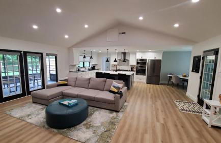 Mid-century Modern Impeccable Remodel with Hot Tub - Foto 21