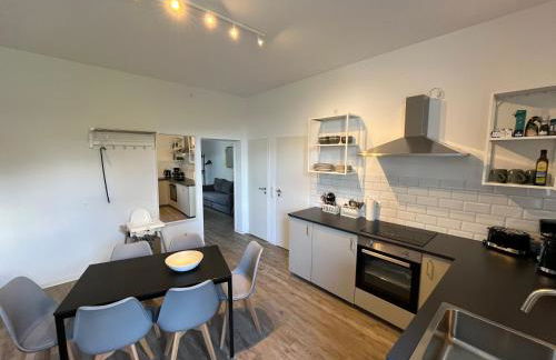 Small Sally - Foto 1