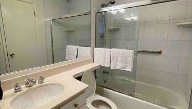 Modern Bayview Apartment by the Water - Foto 5