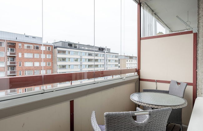 1BR Apartment with Balcony next to Railway Station - Foto 11