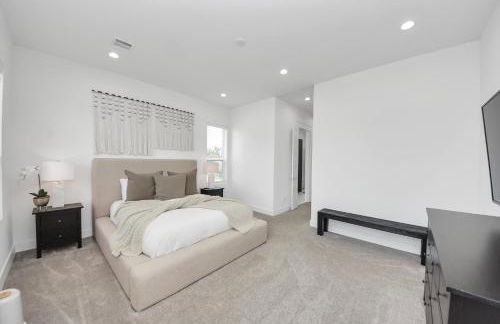 Stylish & Spacious 3BR Gem With Hot tub Near Downtown - Foto 24