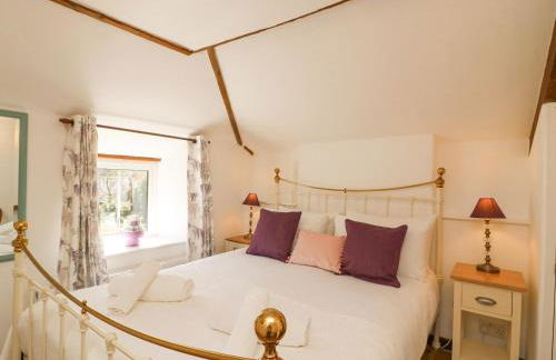 Tiddlers Cottage - Photo 16