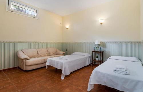 Architectural jewel between sea and mountains - Foto 47