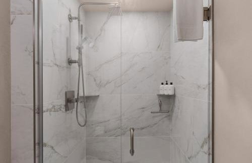 Riverside Retreat - Photo 39