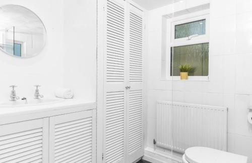 Spacious 3 Bed House - Garden - Netflix - Free Street Parking - Harborne 122G - Foto 9