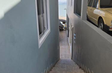 Casa no Ribeirão da Ilha - Florianópolis - Pé na areia - ar cond - pet - familia - Foto 17