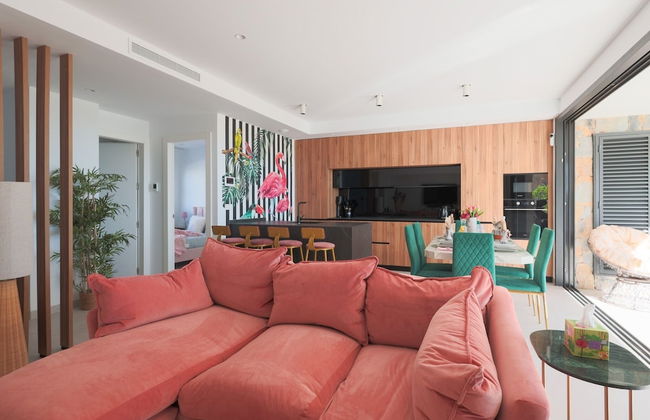 4 Bed Villa - Sleeps 8 - Pool - Garden - Parking - Foto 7