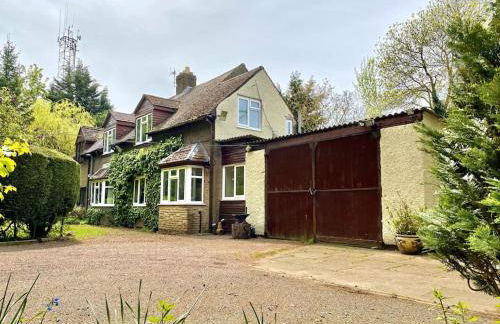 EasyRest - Spacious Detached House - 10 Beds - 5 Bedrooms - 4 Bathrooms - Secure Parking 5 Vehicles - Excellent Road Links - Perfect for Contractors & Large Groups - Foto 23