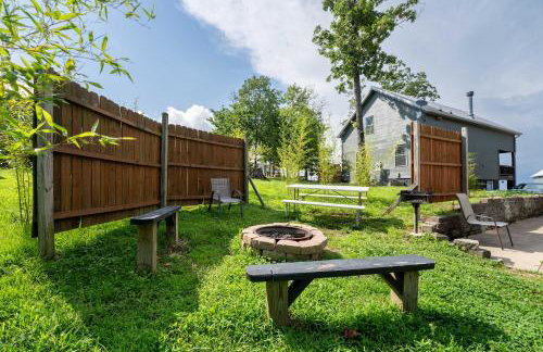 Cloud 9 Cabin with an indoor pool hot tub & fire pit - Foto 32