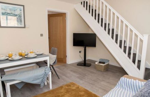 Lovely 2-bedroom Seaside Retreat with Free Parking - Foto 13