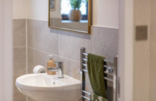 Central Birmingham Luxury House, Sleeps 6 people - 10 mins from Solihull NEC, JLR, BHX Airport, Resorts World - Foto 25