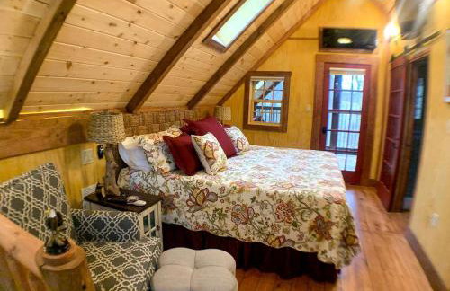 Magical Tree House Experience with a Private Hot Tub in Shenandoah Valley, Virginia - Foto 10