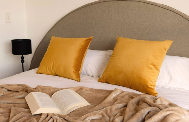 2 Bedroom Apartment, Princess Beach Club, Houtbay - Photo 2