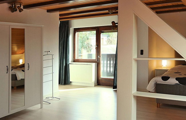 Spacious Holiday Home in Neukirchen near Forest - Photo 16